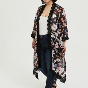 nwt Torrid size 00 black floral chiffon kimono